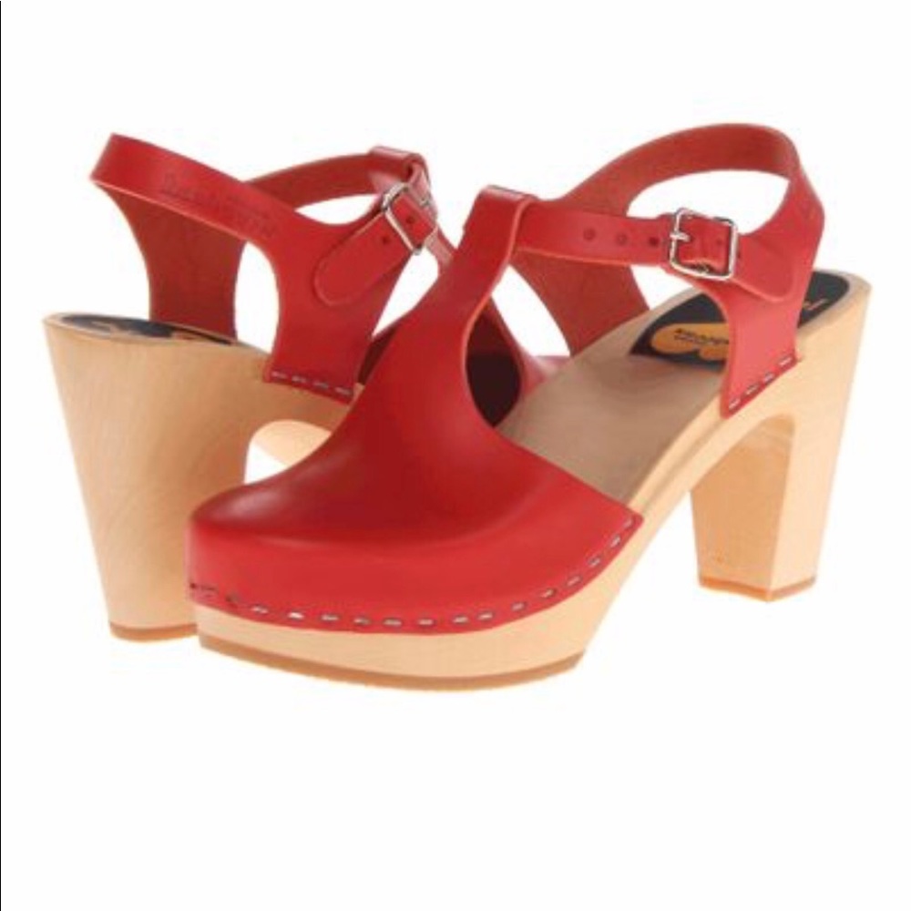 Swedish Hasbeens 37 Sky high t bar in red